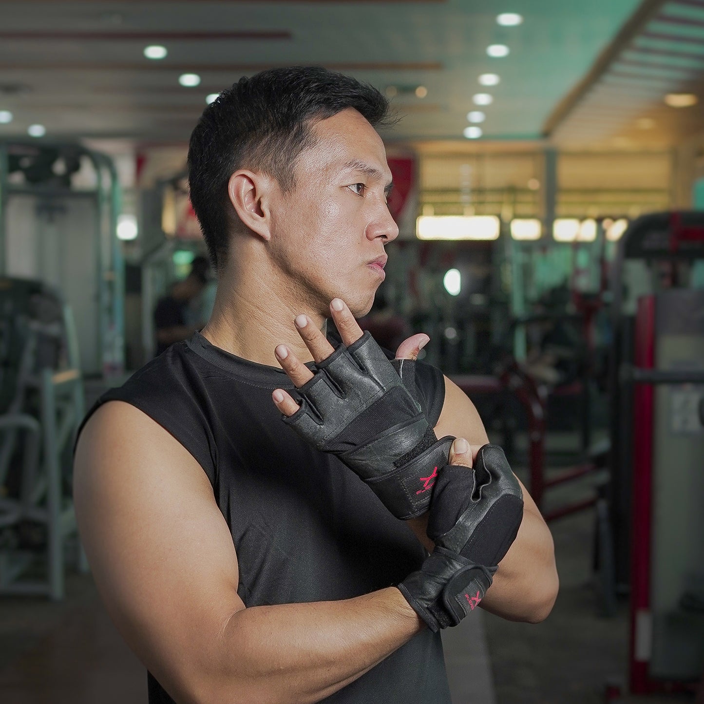 Sports Gloves with Short Wrist Strap FAG-006